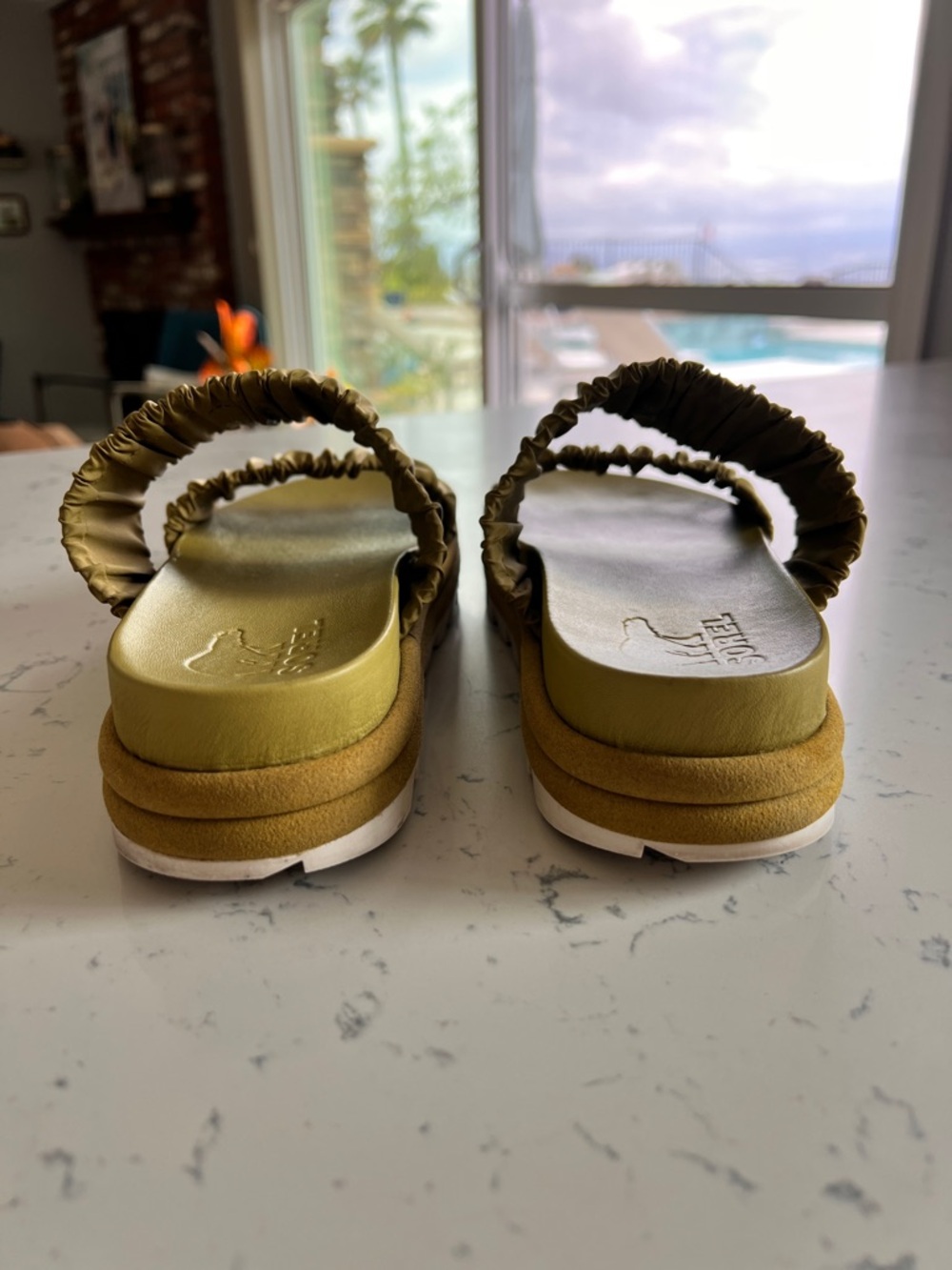 Sorel Women's Roamin' Two Strap Slide Flat Sandal Size 8 - Picture 3 of 6